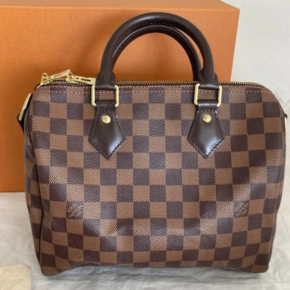 LOUIS Vuitton Speedy 25 Bandouliere